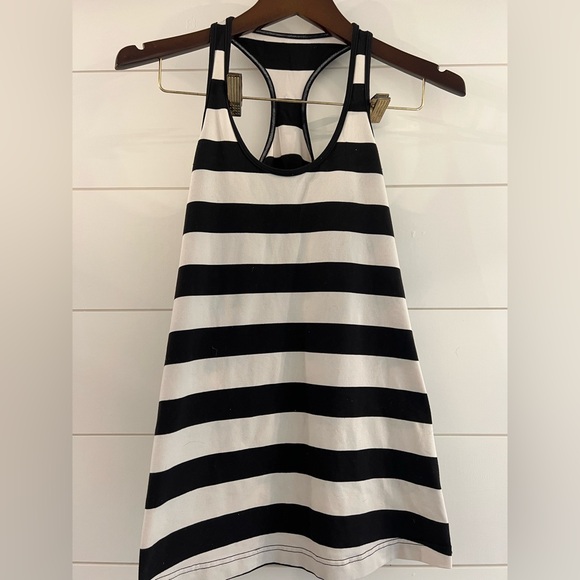 Lululemon Cool Racerback striped LOT size 8 - Picture 6 of 7